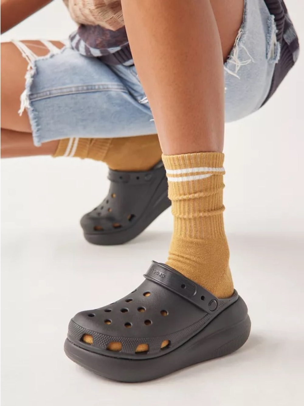 NWT CROCS | Classic Crush Clog - Black - women’s US size 7 / men’s US size 5